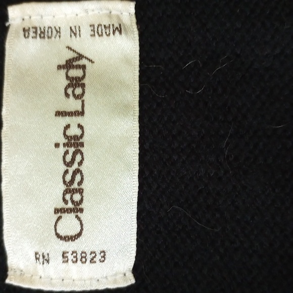 Classic Lady Large Black Sleeveless Sweater, Tassel, Pockets - Picture 5 of 7